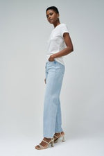 Cargar imagen en el visor de la galería, CAMISETA CON BRANDING BLANCA SALSA