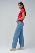 Cargar imagen en el visor de la galería, CAMISETA CON BRANDING FUCSIA SALSA