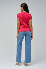 Cargar imagen en el visor de la galería, CAMISETA CON BRANDING FUCSIA SALSA