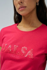 Cargar imagen en el visor de la galería, CAMISETA CON BRANDING FUCSIA SALSA