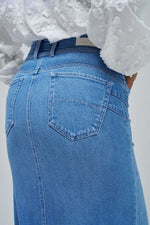 Cargar imagen en el visor de la galería, FALDA MIDI CLARO SALSA
