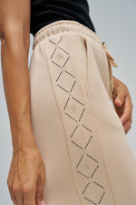 Cargar imagen en el visor de la galería, JOGGERS CAMEL SALSA
