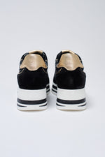 Cargar imagen en el visor de la galería, ZAPATILLA PIEL SALSA
