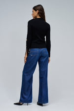 Cargar imagen en el visor de la galería, JERSEY BOTONES SALSA
