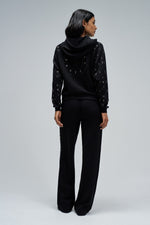 Cargar imagen en el visor de la galería, SUDADERA NEGRA SALSA
