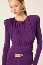 Cargar imagen en el visor de la galería, Vestido de noche largo con detalle dorado – Elegante, entallado y formal
