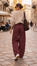 Cargar imagen en el visor de la galería, Pantalón de corte barrel sin pliegues, adornado con corazones en tejido sarga. Cintura elástica, bolsillos laterales

