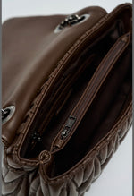 Cargar imagen en el visor de la galería, Bolso Acolchado SALSA.
