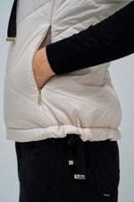 Cargar imagen en el visor de la galería, CHALECO BEIGE SALSA
