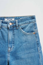 Cargar imagen en el visor de la galería, PANTALON VAQUEROS FAITH PUSH IN STRAIGHT SALSA
