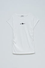 Cargar imagen en el visor de la galería, CAMISETA CON FRUNCE BLANCA SALSA
