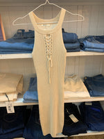 Cargar imagen en el visor de la galería, Vestido beige ZEZA
