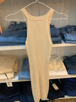 Cargar imagen en el visor de la galería, Vestido beige ZEZA
