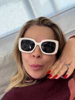 Cargar imagen en el visor de la galería, Gafas  blanca

