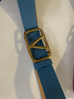 Cargar imagen en el visor de la galería, CINTURON INSPIRADO EN VALENTINO
