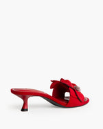 Cargar imagen en el visor de la galería, SANDALIA ROJA FLOR
