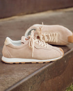 Cargar imagen en el visor de la galería, ZAPATILLA KIRA SERRAJE ROSA POPA
