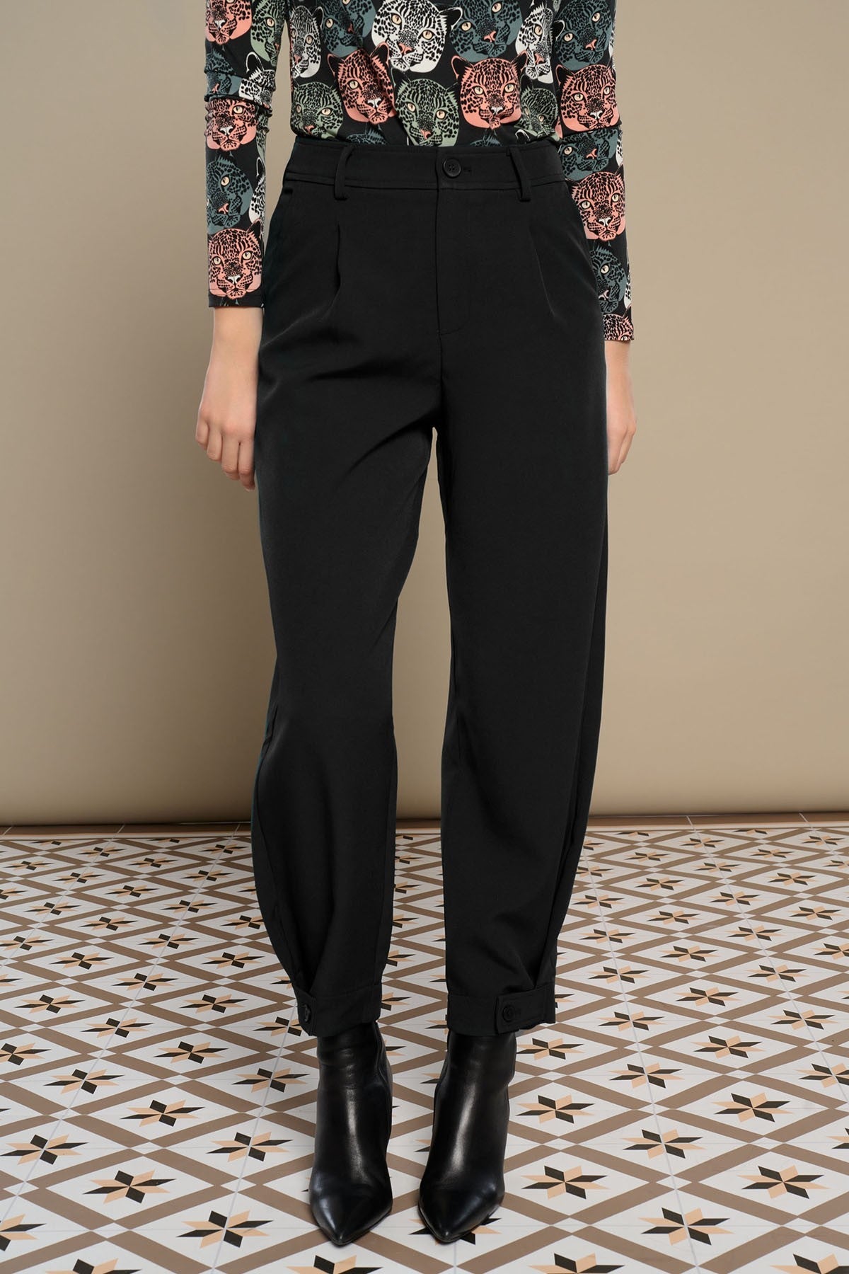 PANTALON BLACK GATTO MINUETO